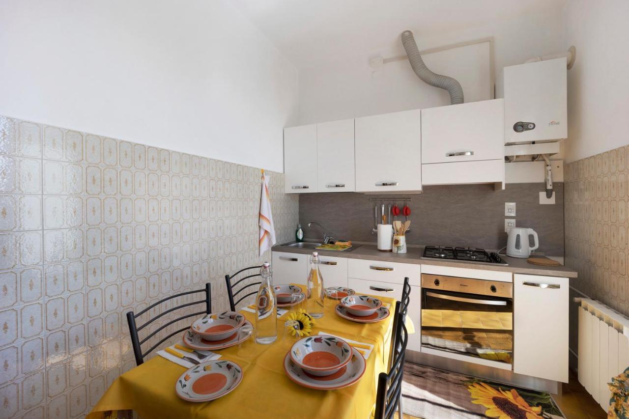 I Girasoli Alassio Luaran gambar