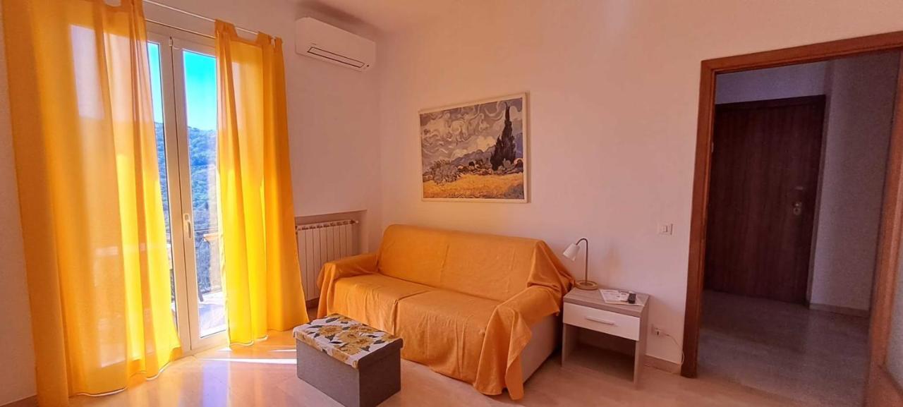 I Girasoli Alassio Luaran gambar